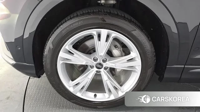 Audi Q8 (4M) id 3487268 из Кореи 16