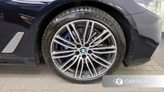 BMW 5 Series (G30) id 3872973 из Кореи 15