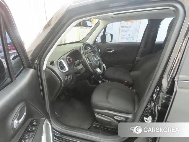 Jeep Renegade id 4596299 из Кореи 15