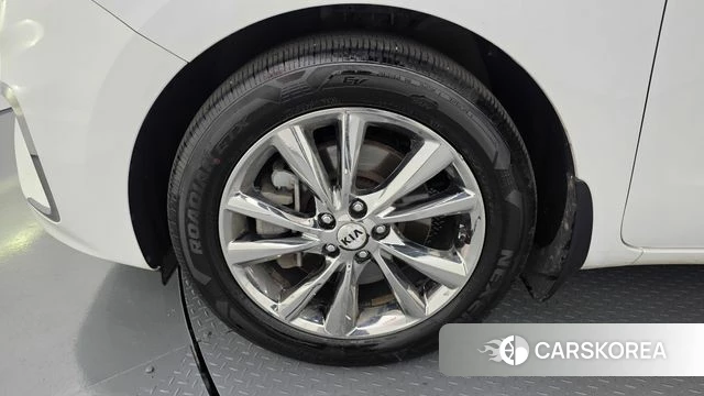 Kia The New Carnival id 4482687 из Кореи 28