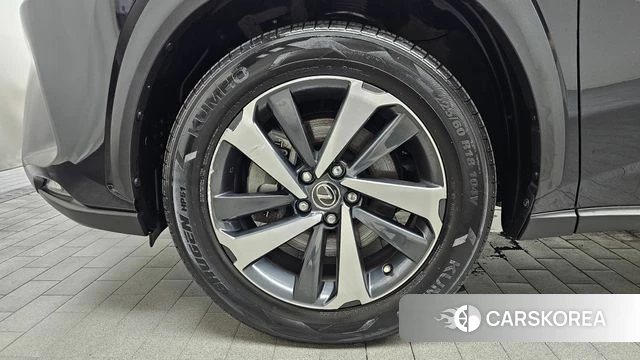 Lexus NX300h id 4396346 из Кореи 25