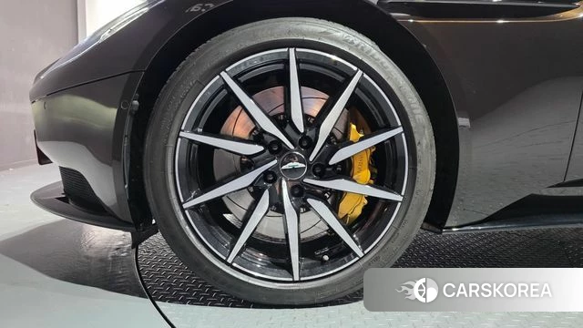 Aston Martin DB11 id 4614524 из Кореи 15