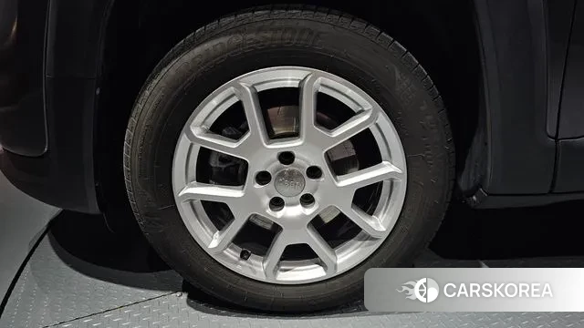 Jeep Renegade id 3038353 из Кореи 15