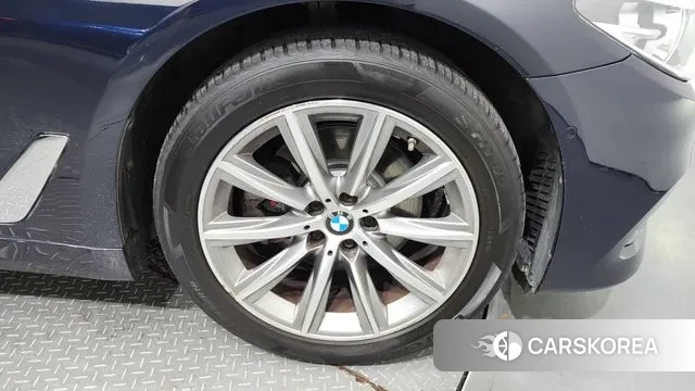 BMW 5 Series (G30) id 2941501 из Кореи 15