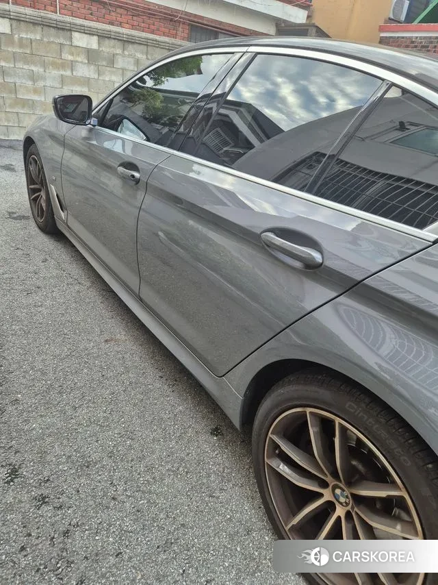 BMW 5 Series (G30) id 3137454 из Кореи 11