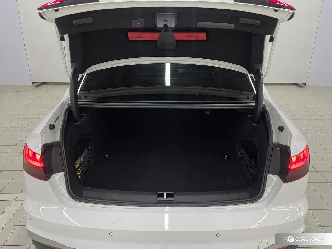 Audi A4L id 4545881 из Китая 16