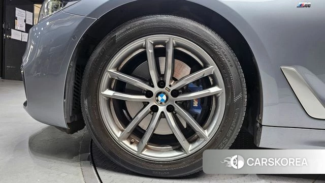 BMW 5 Series (G30) id 3861871 из Кореи 15