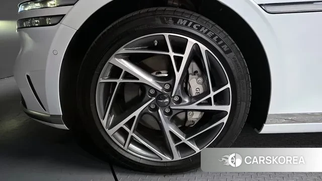 Genesis G90 (RS4) id 3467402 из Кореи 15