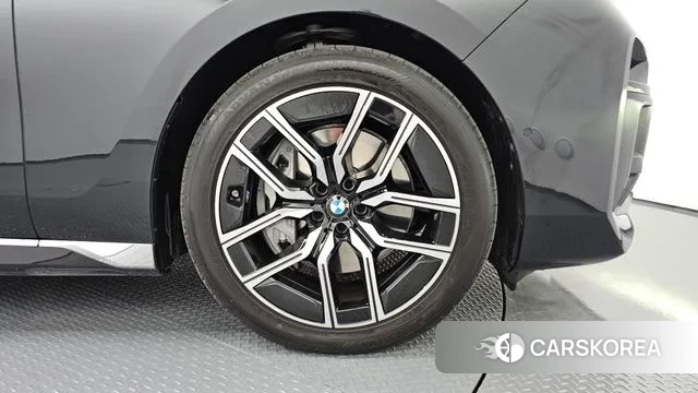 BMW 7 Series (G70) id 3353463 из Кореи 15