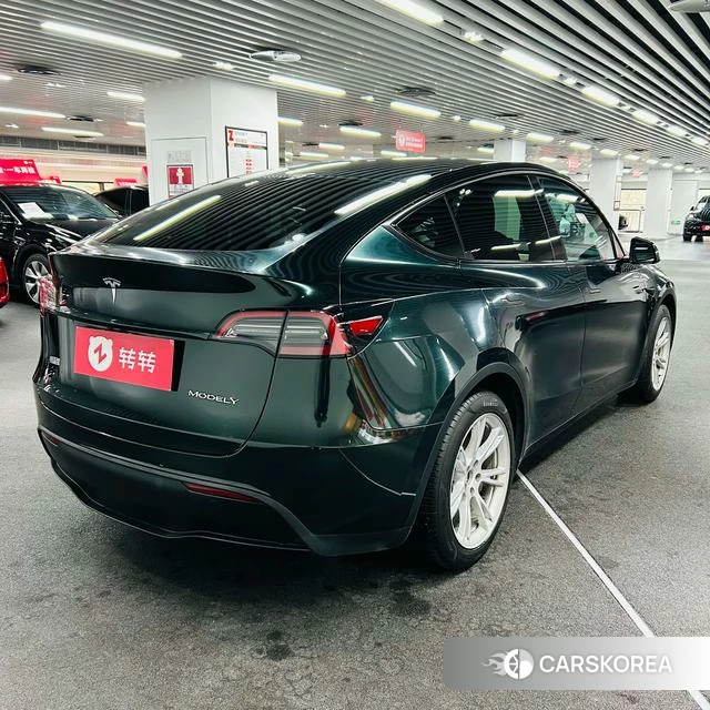 Tesla Model Y 2023 Черный из Китая, фото 5