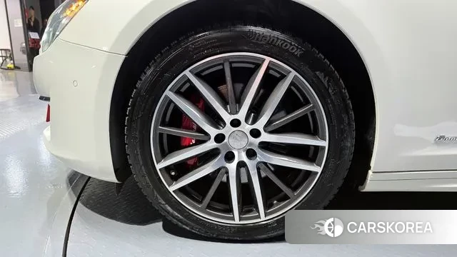 Maserati Ghibli id 3444732 из Кореи 15