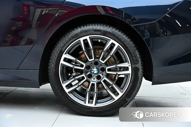 BMW 5 series id 4271289 из Китая 15