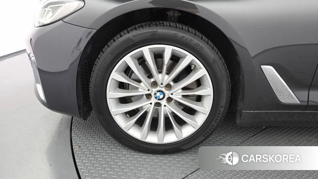 BMW 5 Series (G30) id 4727257 из Кореи 27