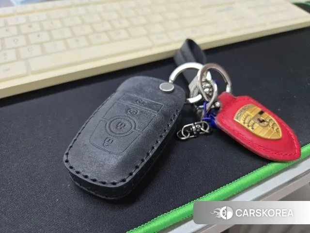 Ford Explorer 6th Generation 2024 Черный из Кореи, фото 5