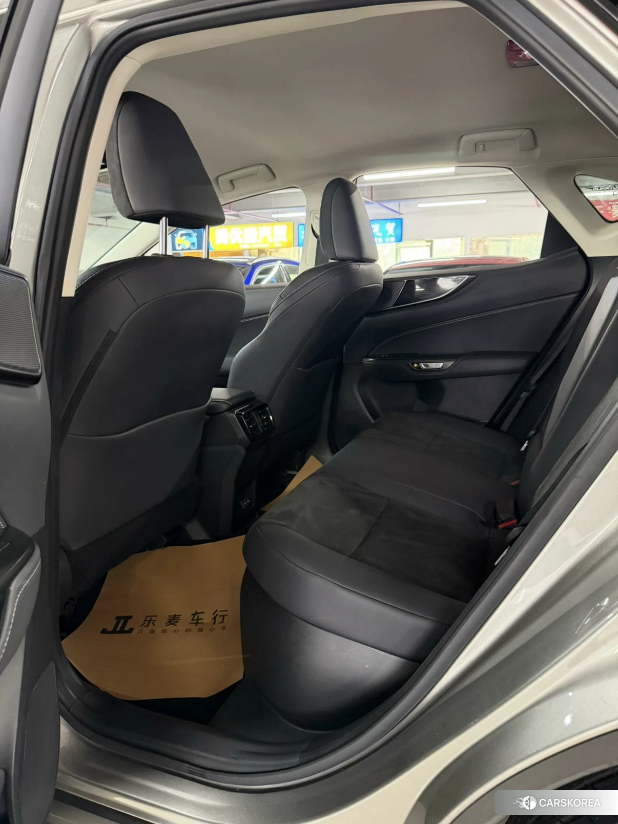 Lexus NX id 4413314 из Китая 12