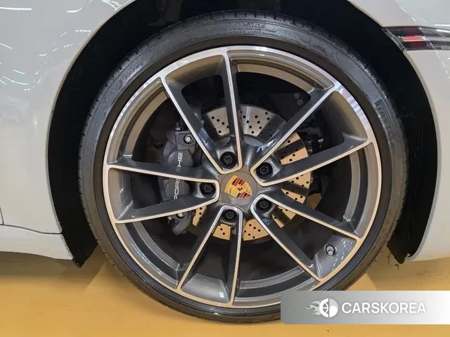 Porsche 911(992) id 3467092 из Кореи 11