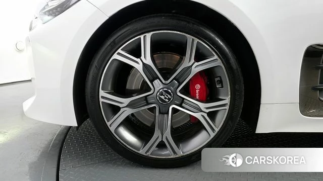 Kia Stinger id 4286096 из Кореи 15