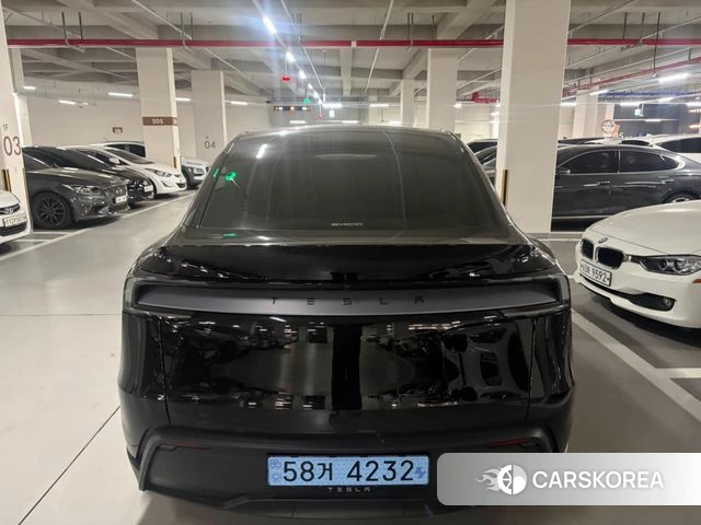 Tesla Model Y 2025 Черный из Кореи, фото 5