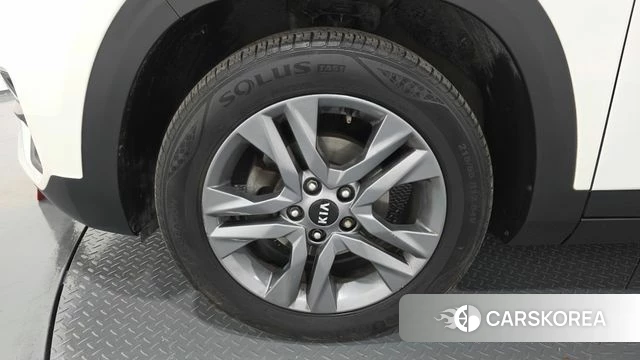 Kia Seltos id 4250629 из Кореи 25