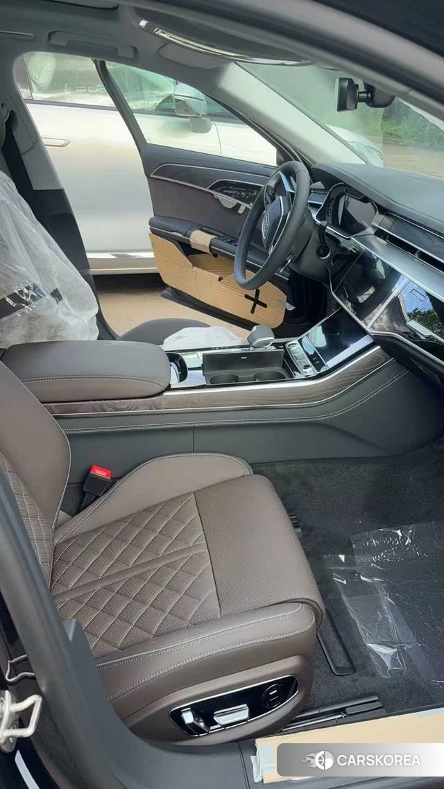 Audi A8 2025 Черный из Китая, фото 5