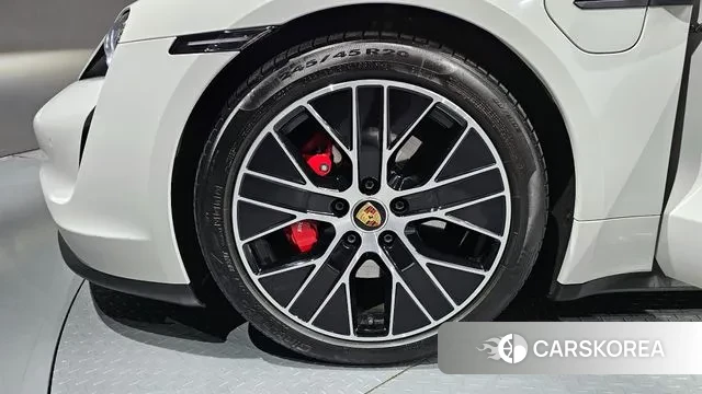 Porsche Taycan id 3462684 из Кореи 15