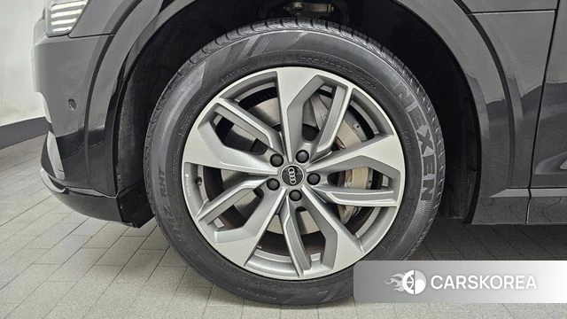 Audi e-Tron id 4330611 из Кореи 15