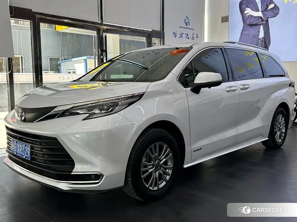 Toyota Sienna id 4547242 из Китая 9