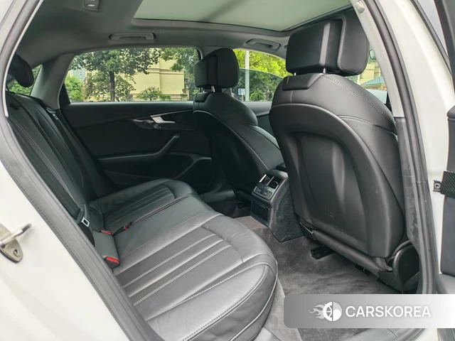 Audi A4L id 4272320 из Китая 9