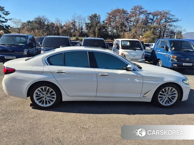 BMW 5 Series (G30) id 3443130 из Кореи 14