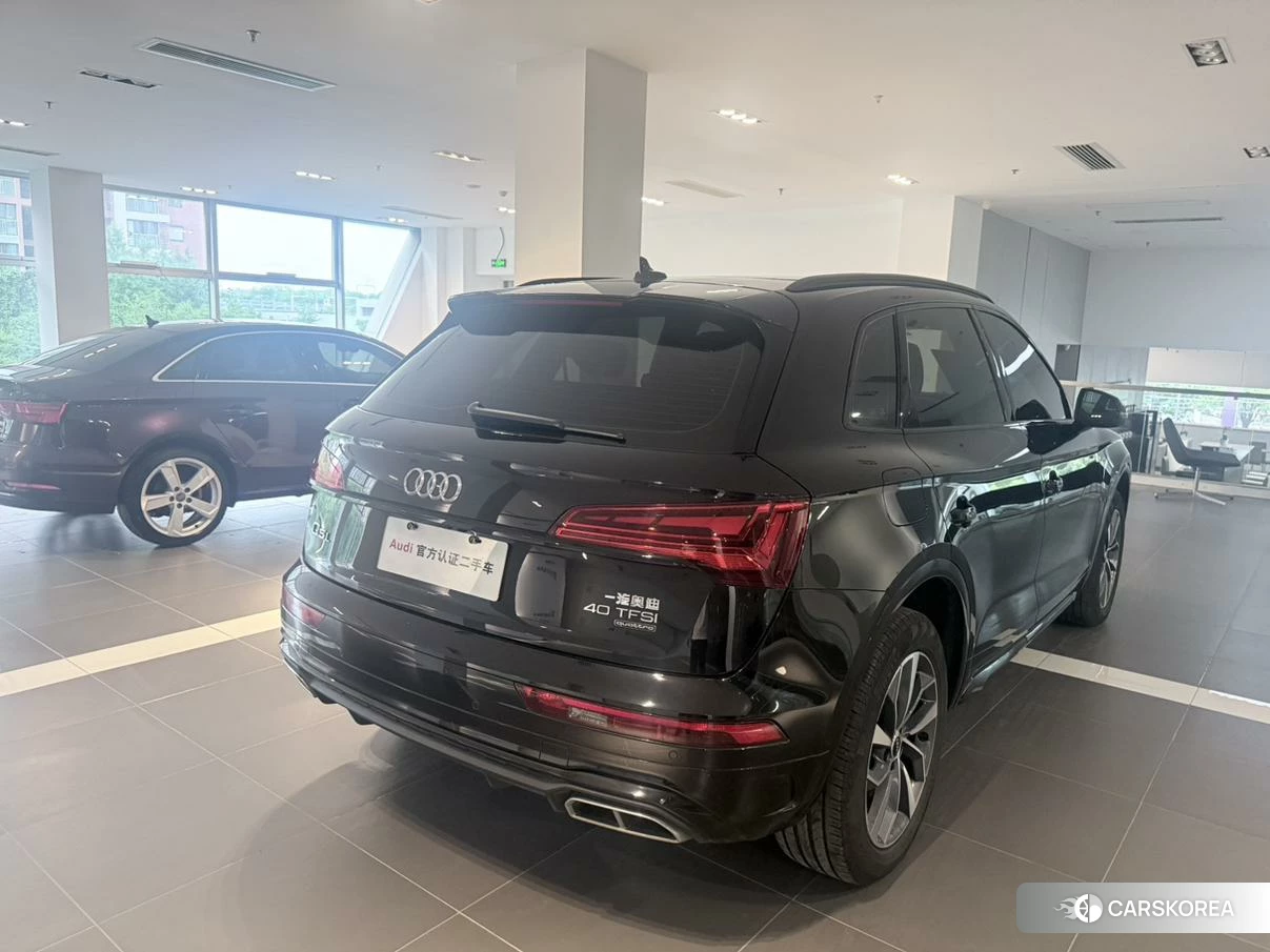 Audi Q5L 2023 Черный из Китая, фото 5
