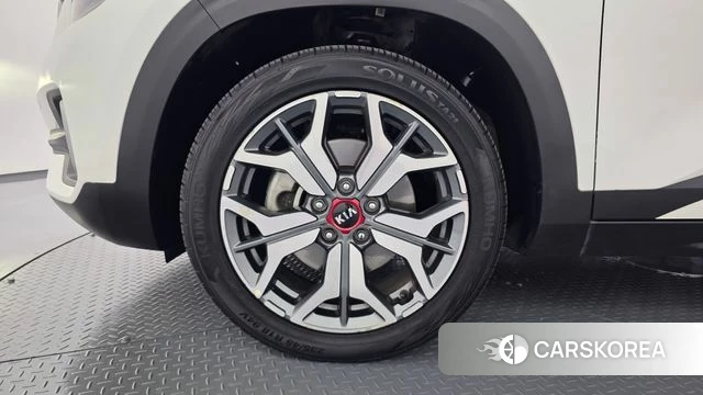 Kia Seltos id 4268674 из Кореи 15