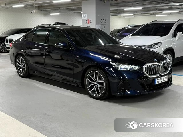 BMW 5 Series (G60) id 4280329 из Кореи 15