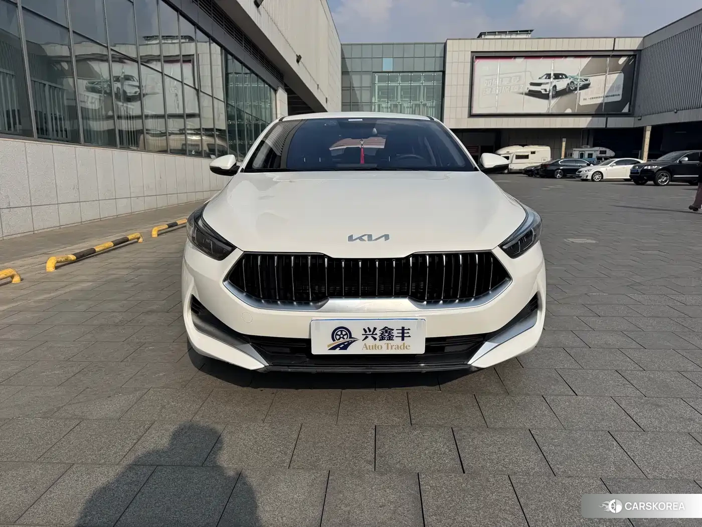 Kia K3 2022 Белый из Китая, фото 5