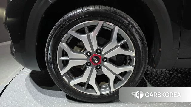 Kia Seltos id 4446855 из Кореи 15