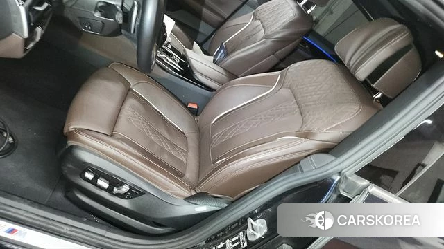 BMW 6 Series GT (G32) 2022 Черный двухцветный из Кореи, фото 5