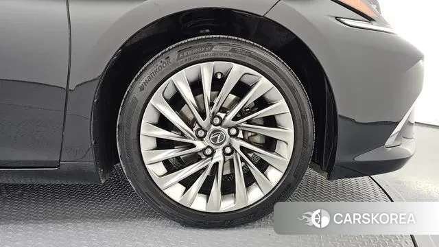 Lexus ES300h 7th generation id 3530170 из Кореи 15