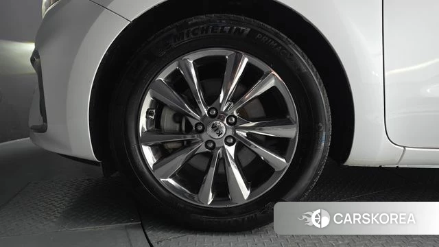 Kia The New Carnival id 4356992 из Кореи 27