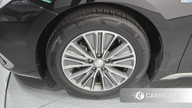 Hyundai Grandeur IG Hybrid id 4188639 из Кореи 15