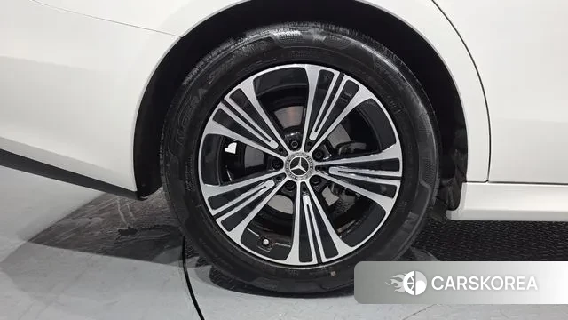 Mercedes-Benz E-Class W214 id 3605699 из Кореи 15