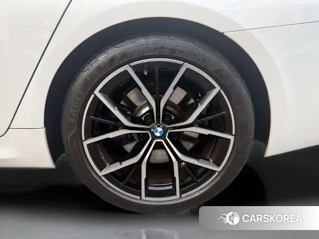 BMW 5 Series (G30) id 3452832 из Кореи 14