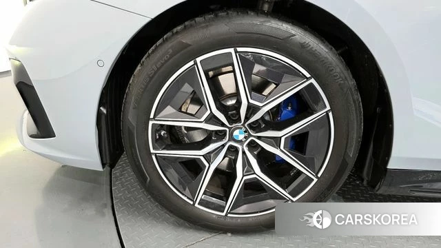 BMW 5 Series (G60) id 3909322 из Кореи 15