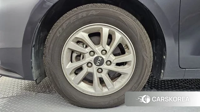 Kia Come New K3 id 3403159 из Кореи 15