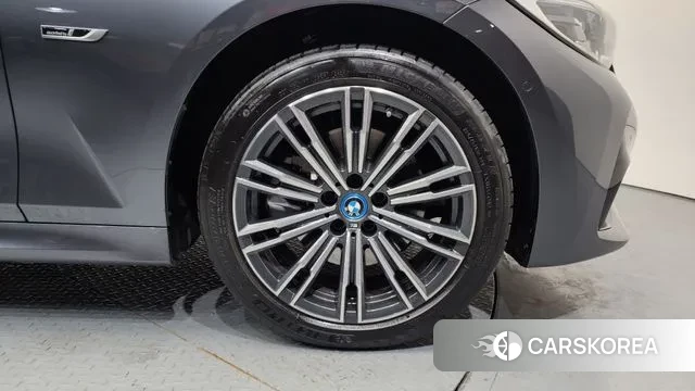 BMW 3 Series (G20) id 3675752 из Кореи 15