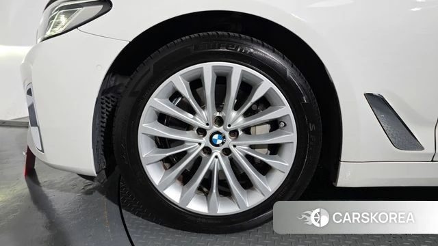 BMW 5 Series (G30) id 4872622 из Кореи 26