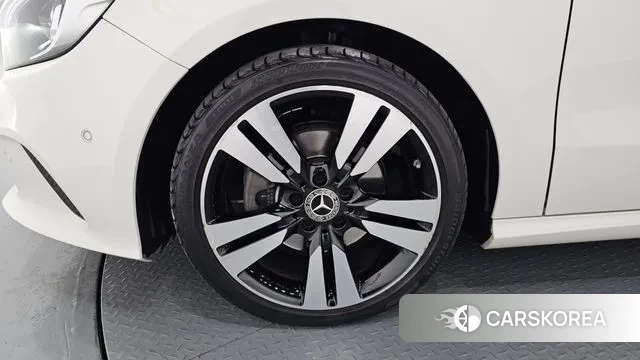 Mercedes-Benz A-Class W176 id 3369038 из Кореи 15