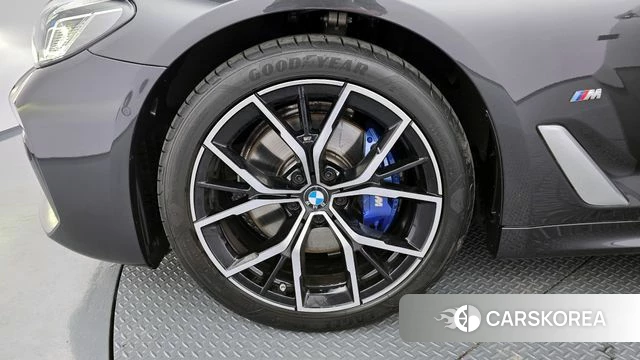 BMW 5 Series (G30) id 3877934 из Кореи 15