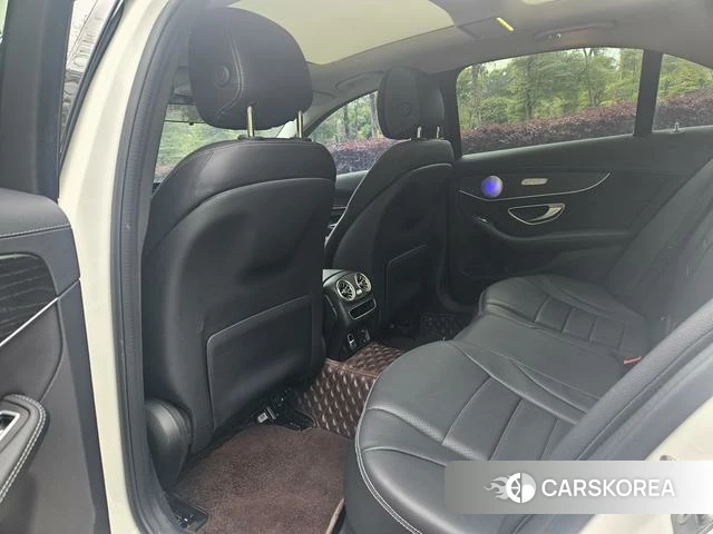 Mercedes-Benz Class C 2021 Белый из Китая, фото 5