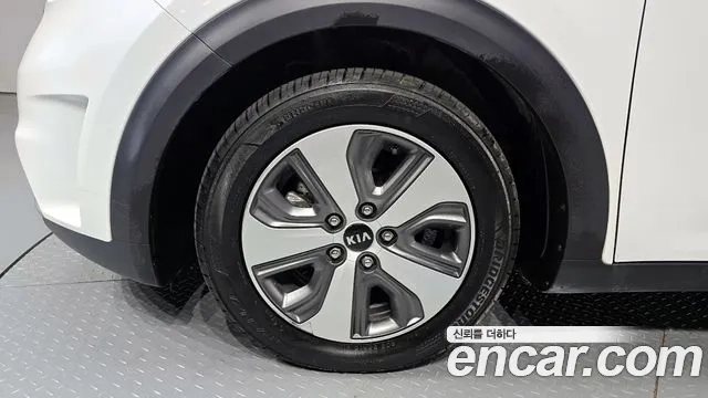 Kia Niro id 2892040 из Кореи 15