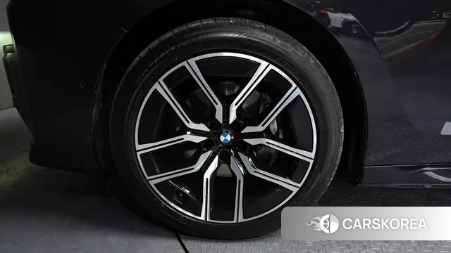 BMW 7 Series (G70) id 3731991 из Кореи 15