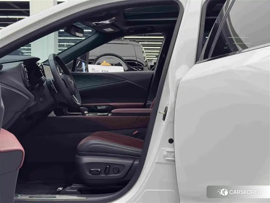 Lexus RX id 4686241 из Китая 13